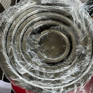 Wolfgang Puck mixing bowls